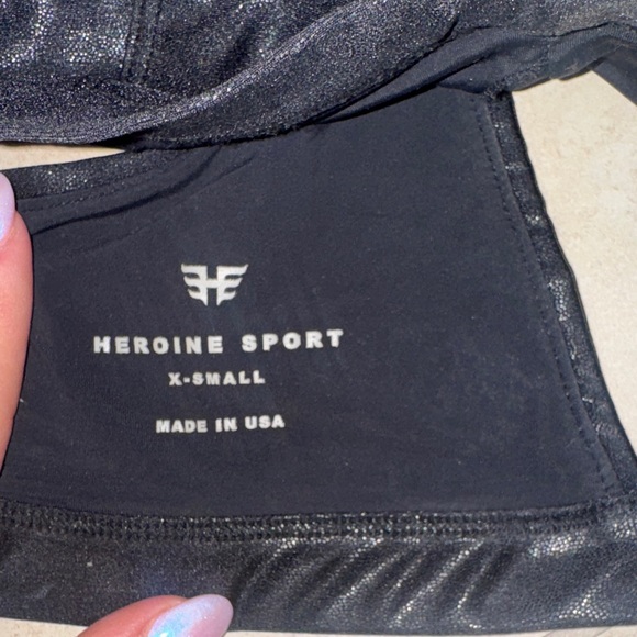 Heroine Sport Shimmering Black Active Set - Picture 5 of 7